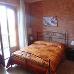 לינה וארוחת בוקר Casa Di Mari Aci SantʼAntonio